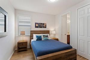 Mario Madness 10 Bed Sleeps 27 with Pool and Gameroom