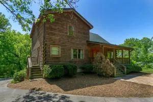 Cane Creek Cabin Game Room, Pet Friendly & 25 min. to Downtown Asheville! - Арден