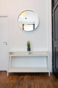 Bright 3-bedroom 2-bathroom flat.