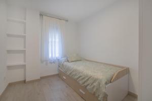 Apto Vallellano junto al casco histórico & Parking incluido