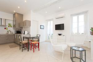 Apartment with Shower room in Mont Chevalier