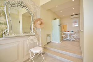 Gramsci 79 - Beachfront