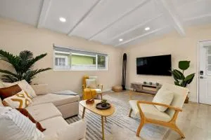 Charming Zen Venice Beach 3BR Home w/Patio & W/D - 威尼斯