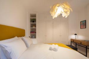 Coqueto apartamento, con piscina, céntrico y garaje