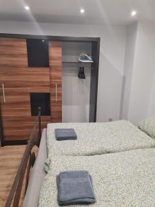 Dom pri rieke s parkovaním