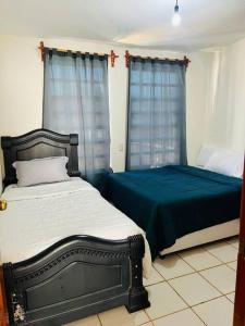 Bonita casa en el centro con cochera.