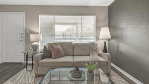 Landing Modern Apartment with Amazing Amenities (ID6036X00)