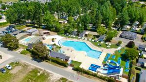 Maisons de vacances Bungalow de 3 chambres avec piscine partagee et jardin amenage a Onzain : photos des chambres