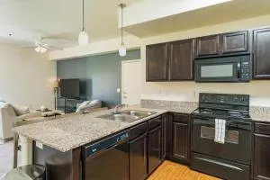 Landing Modern Apartment with Amazing Amenities (ID5488X40) - Mapleton