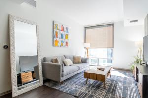 Cozy One Bedroom in Heart of Hollywood