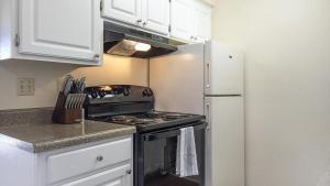 Landing Modern Apartment with Amazing Amenities (ID9664X60)