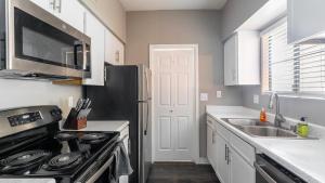 Landing Modern Apartment with Amazing Amenities (ID9204X65)