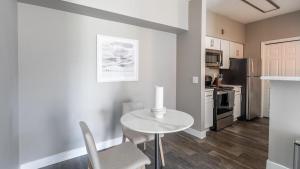 Landing Modern Apartment with Amazing Amenities (ID9204X65)