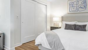 Landing Modern Apartment with Amazing Amenities (ID6631X57)