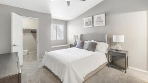 Landing Modern Apartment with Amazing Amenities (ID1009X961)