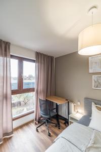 Kraków Business Suite - City View with Balcony & Parking by Rentujemy