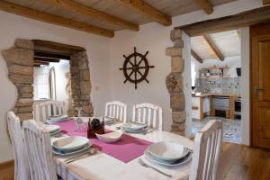 Villa Zaria by Briskva