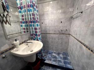 Lovely spacious 3BR just outside of city centre