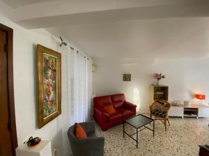 Maisons de vacances Maison T4 lumineuse avec jardin, a 10 min des Thermes, classee 3 etoiles, centre-ville de Balaruc-les-Bains - FR-1-503-164 : photos des chambres