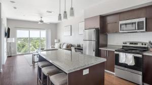 Landing Modern Apartment with Amazing Amenities (ID1254X737)