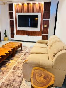 Urban Haven -Entire Apartment