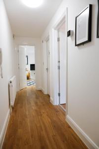 New Luxury Apartments in Central Location Next to Shops, Cafes, Bars & Metro