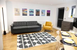 New Luxury Apartment in Central Location Next to Shops, Cafes, Bars & Metro