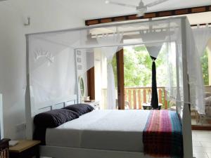 Restful Beach Front studio-Diani