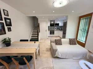 Charming house 2BR, 100m to RER B Laplace station - 阿尔克伊