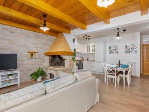 Stylish villa with swimming pool and garden