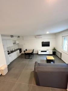 Apartments with parking space Stobrec, Split - 22296