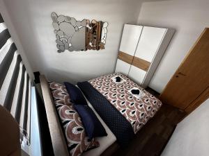 Apartments with parking space Vir - 22347