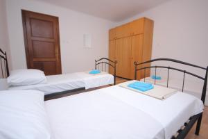 Apartments with WiFi Split - 9126