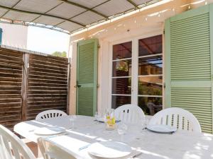 Villas Villa 4 pieces pour 6 personnes avec terrasse, jardin, garage et WIFI a Narbonne-Plage - FR-1-409-136 : photos des chambres