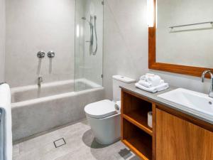 11 Sand - Luxury 5 Bedroom Home across from the Beach