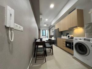 Colony ( Wisma Infinitum )