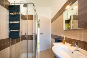 Bombana Beach Apartments