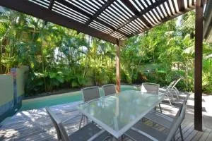 Cassowary Villa 2 - a short level walk to town - Port Douglas