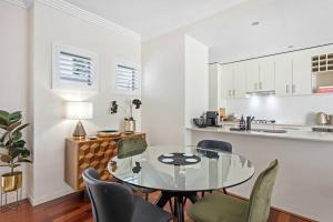 Blissful Bulimba ~ 3Bed2.5Bath1Car ~ Townhouse