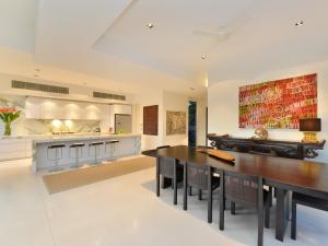 Bayu on Murphy Street