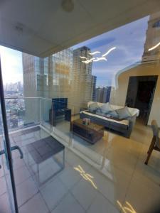 Bonifacio global city one uptown residence-2 Bedroom