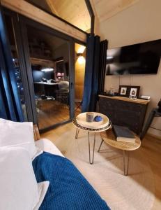 LA MAISON UGOLIN and INÈS