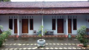Umah isun guests house