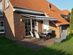 gepflegtes Ferienhaus Lüttje-Lara in Neßmersiel - Несмерсіль