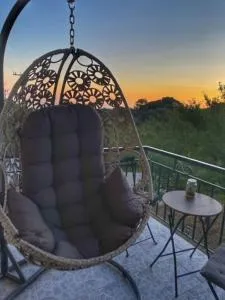 Mike's Place - Manganítis