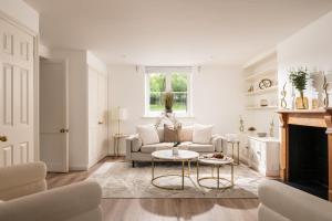 Snow- Connect to the Nature in the Hot Tub