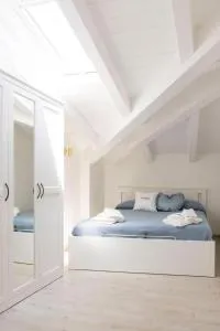 Lara Maison - Acciaroli