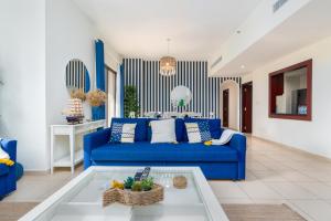 7 Beds JBR Sea, JBR Beach and Ain Dubai Views 3 min walk from JBR Beach Large Groups and Families Ideal Vacation Location