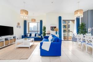 7 Beds JBR Sea, JBR Beach and Ain Dubai Views 3 min walk from JBR Beach Large Groups and Families Ideal Vacation Location