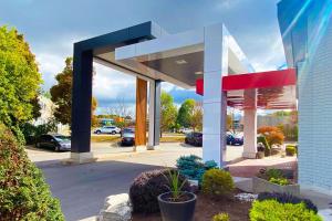 Comfort Inn Cambridge - Highway 401